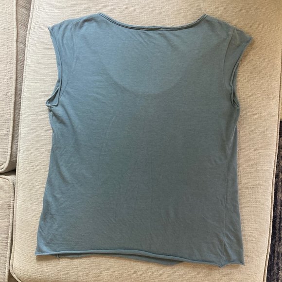 Boutique Cotton Tank Top with cap sleeves and raw hems - Size M/L - Light Blue - Picture 3 of 6